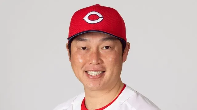 Carp Rally Past Dragons to Win Second-Half Opener