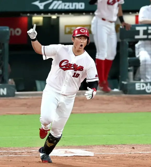 Tai Sasaki Crushes Saiki for Fourth Homer as Carp Hand Tigers Ace First Mazda Loss