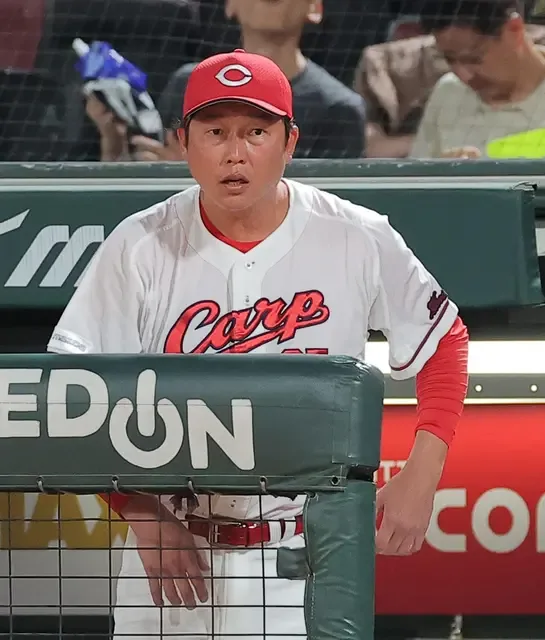 Takahiro Arai Explains Late-Game Pinch-Hitting Decision for Kaito Kozono After Carp Fall to Tigers