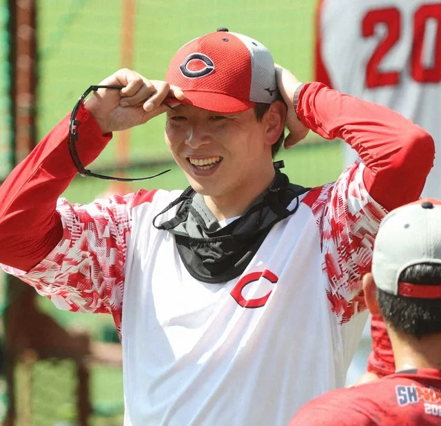 Daichi Osera Fired Up for a Return to the Bullpen After 10 Years: “I Want to Show I Can Change the Momentum”