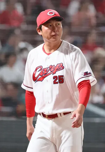 Hiroshima Carp Rookie Ren Hirakawa Suffers Ankle Fracture as Comeback Bid Is Cut Short