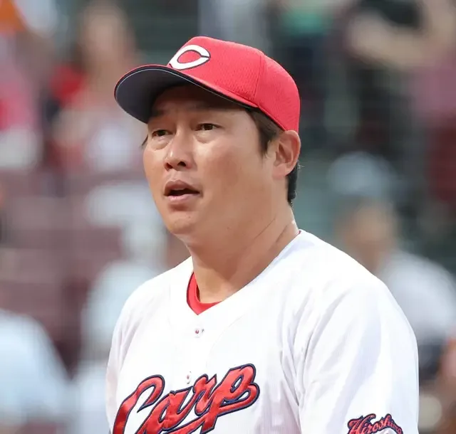 Takahiro Arai to Return for Fifth Season as Carp Manager After Turbulent Year