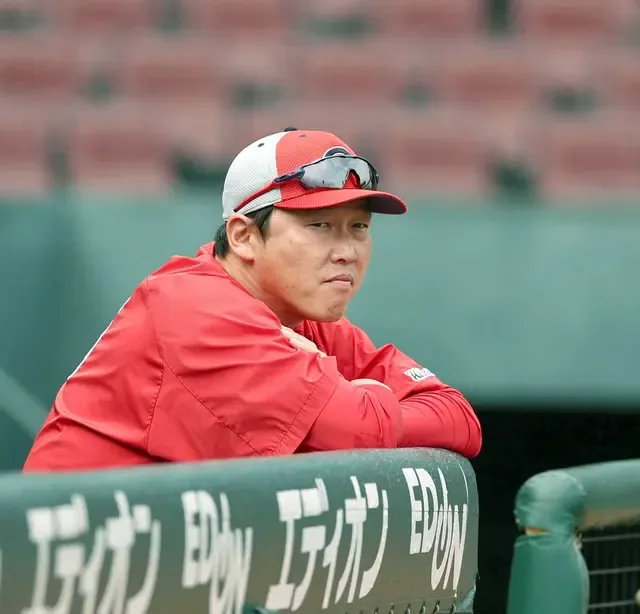 Hiroshima Carp Manager Takahiro Arai Tells Tokoda, Morishita and Sakakura to Make Decisions They Won’t Regret as FA Decisions Loom