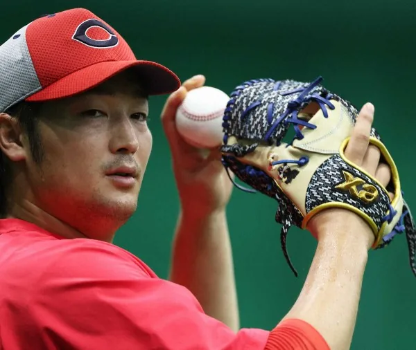 Carp Place Tokoda on Injured List with Shoulder Tightness