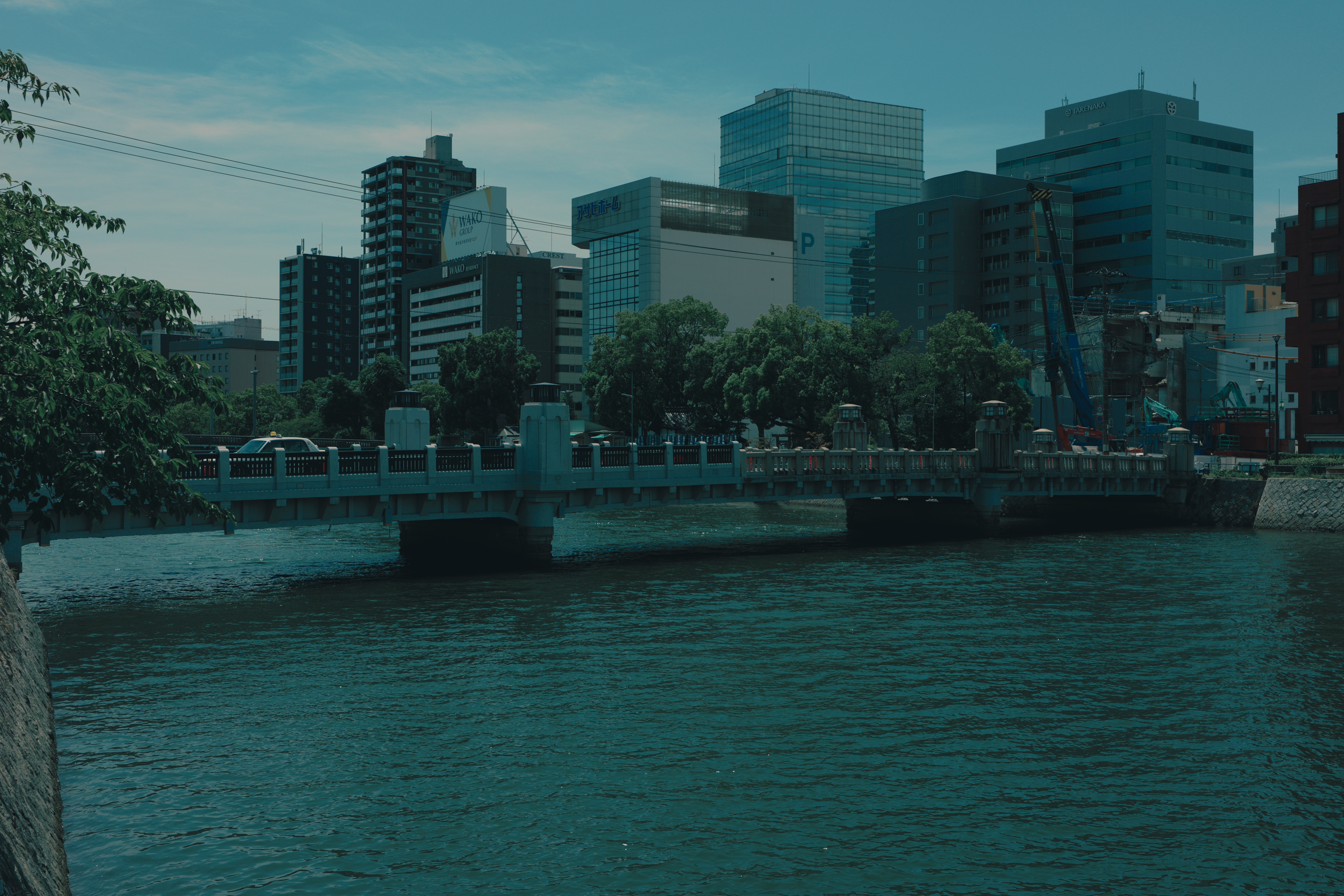 京橋。改造中

Kyobashi Under Renovation