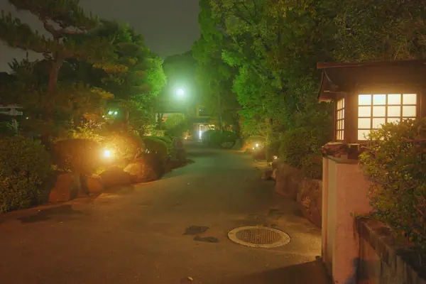 Tsuruhane Shrine / 鶴羽根神社