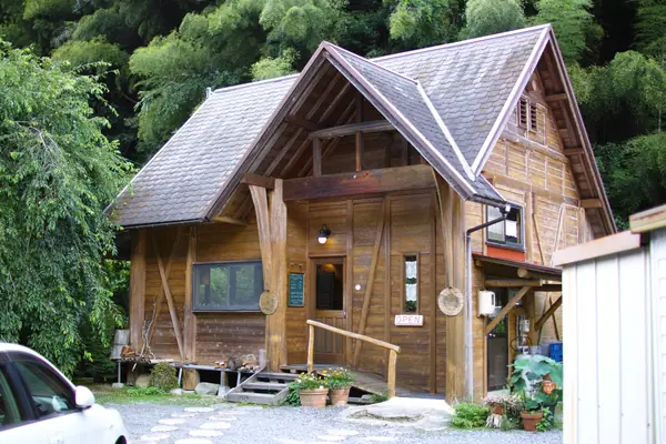 Coffee House Saku Saku / コーヒーハウス 咲く咲く